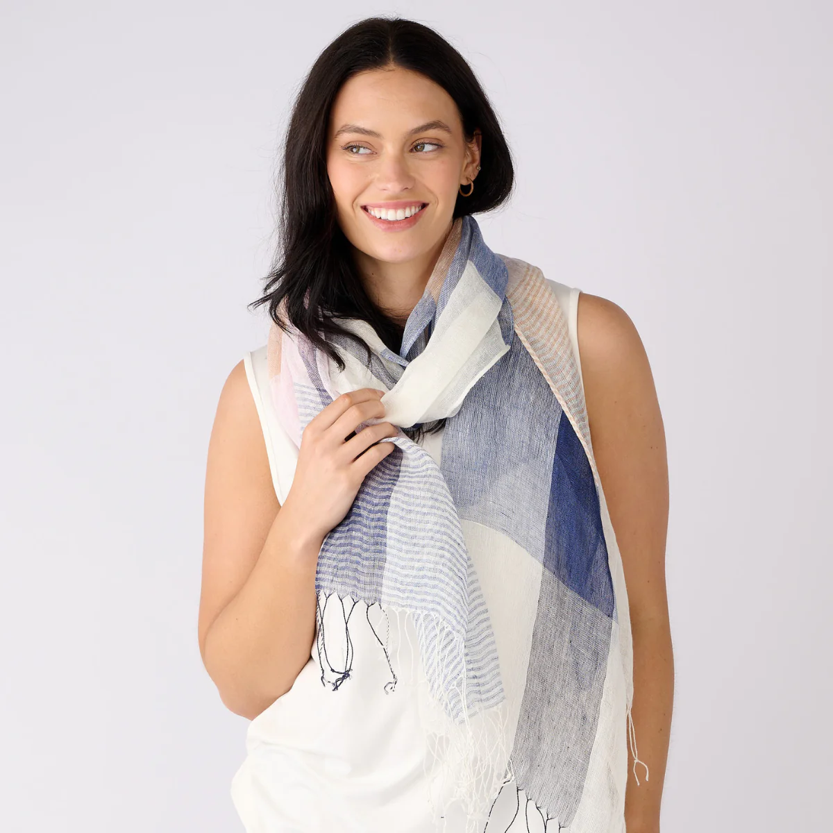 100% Linen Broken Check Scarf - Image 4