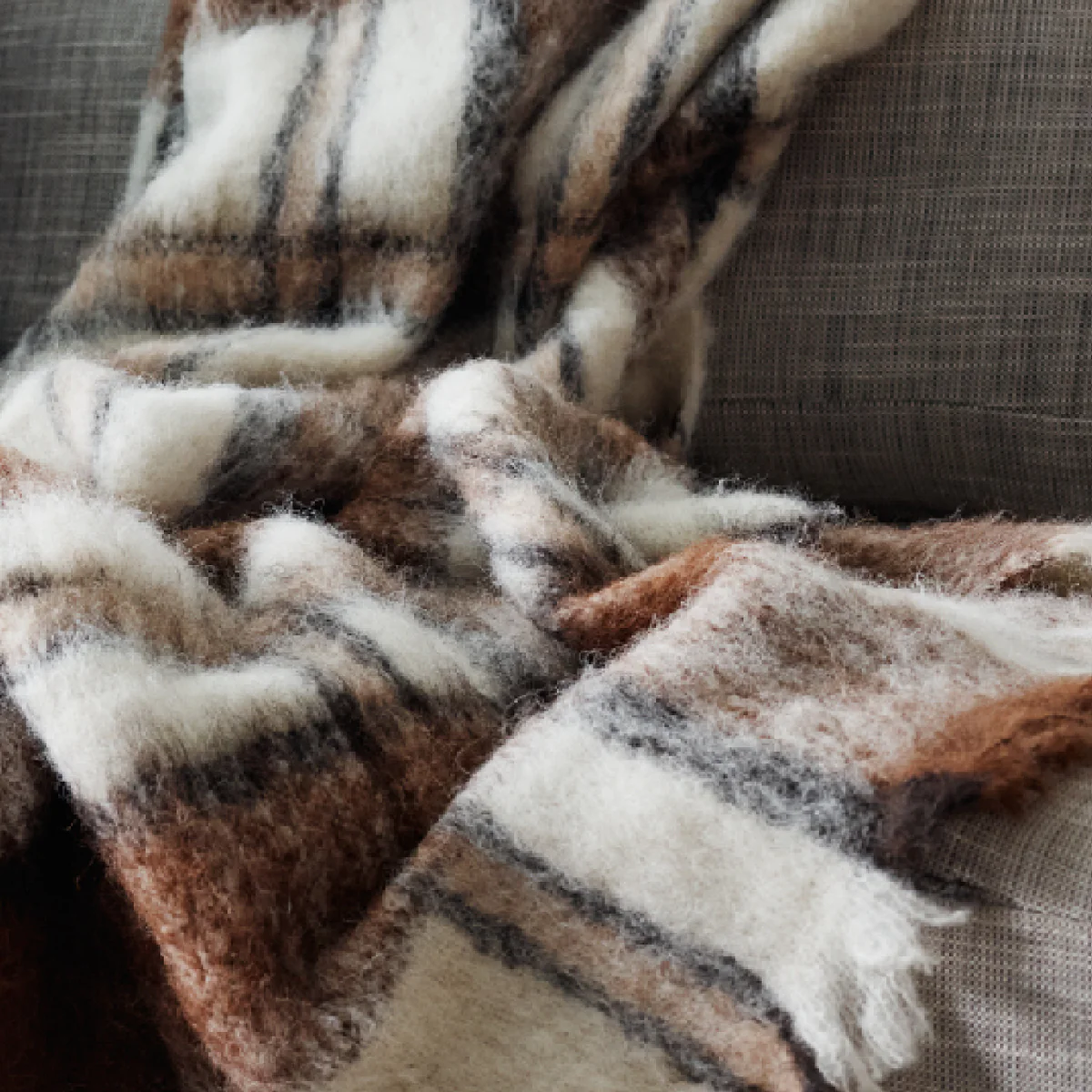 Alpaca Brushed Check Throw - Image 15