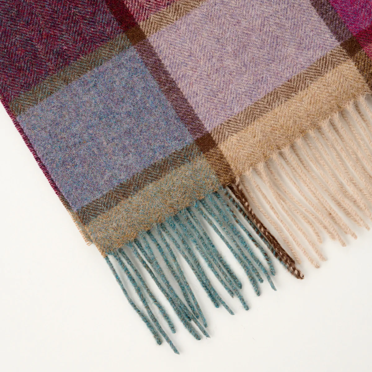 Cashmere Wool Check Scarf - Image 15