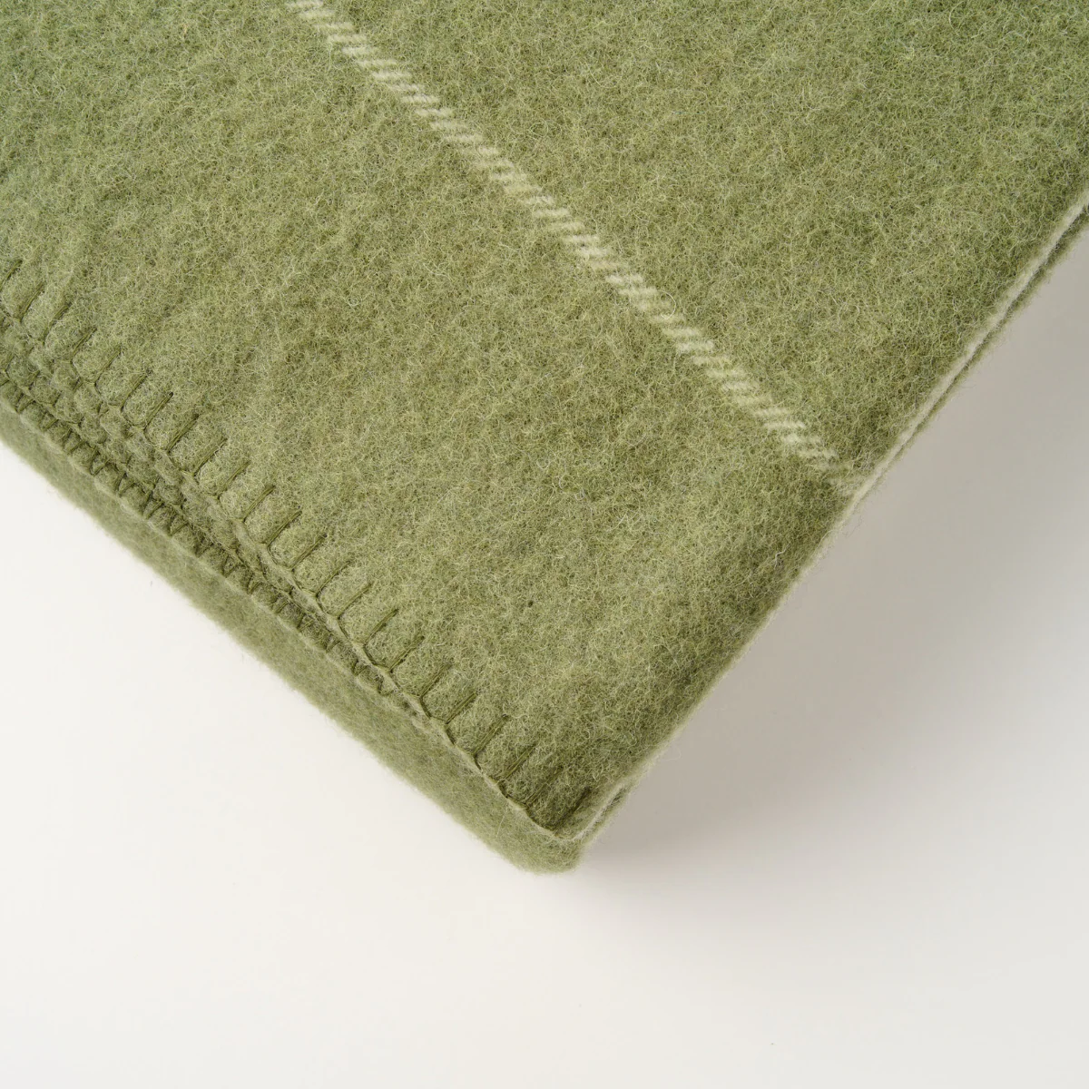 Fine Merino Wool Blanket Check - Image 12