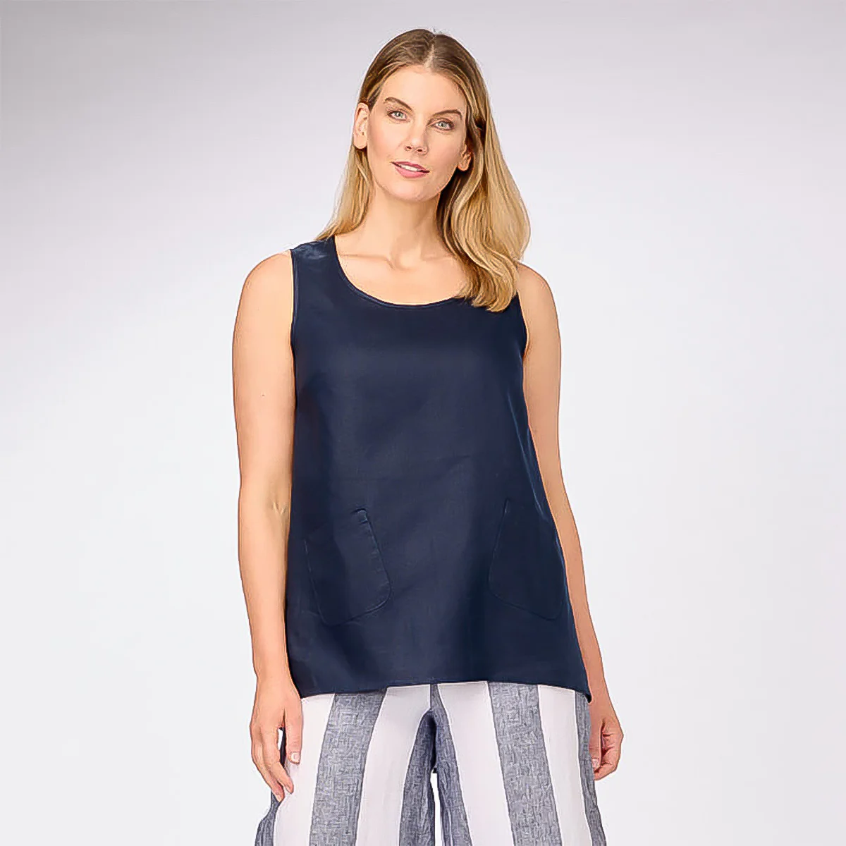 Scoop Hem Tank Top - Image 10