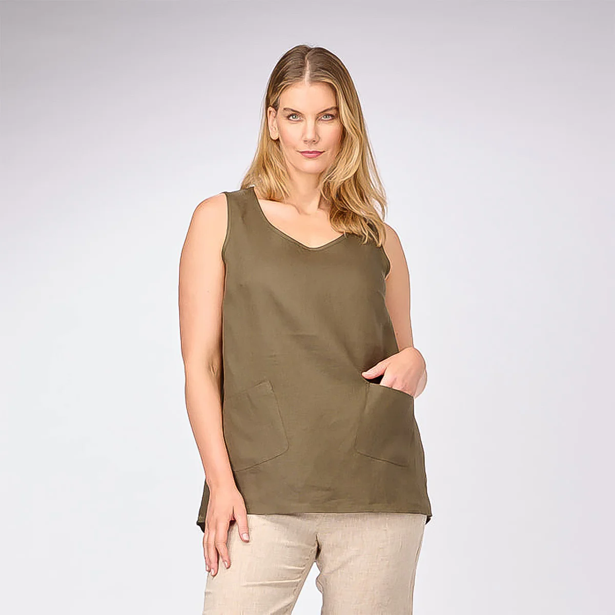 Scoop Hem Tank Top - Image 13
