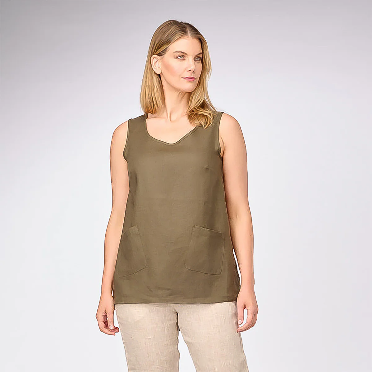 Scoop Hem Tank Top - Image 17