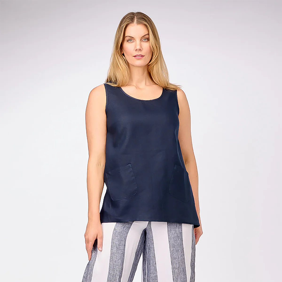 Scoop Hem Tank Top - Image 7